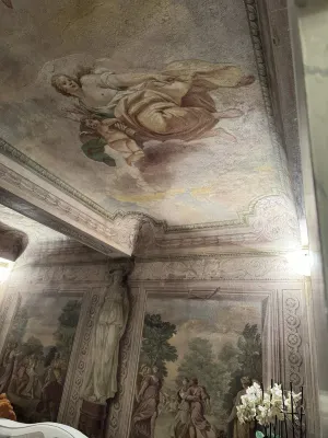 Piazza Pitti Palace Photos