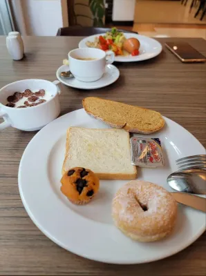 Kokotel Pattaya South Beach Dining Photos