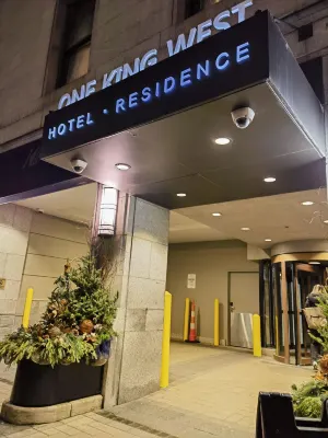 One King West Hotel and Residence Extérieur Photos
