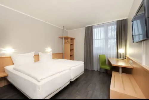 克雷菲爾德-南德 B&B 酒店 房間 Photos