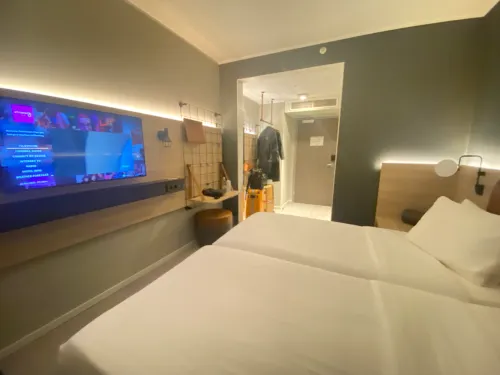 Moxy Stuttgart Feuerbach Rooms Photos