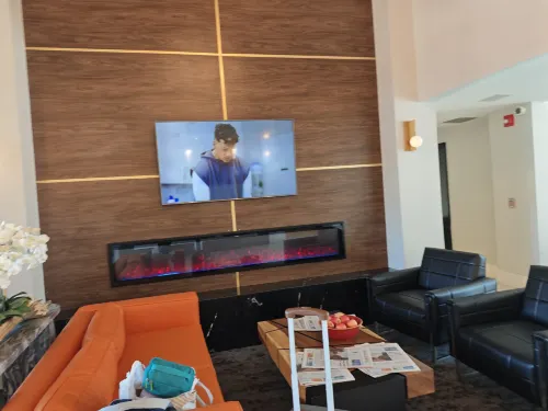 La Quinta Inn & Suites by Wyndham San Francisco Airport West Photos