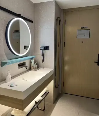 The Bauhinia Hotel Shenzhen (Luohu Port Grand Theatre Metro Station) Chambres Photos