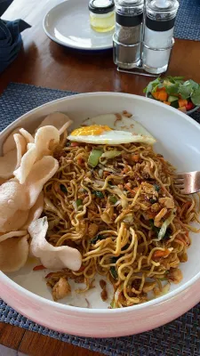 The Tamarind Resort - Nusa Lembongan Dining Photos