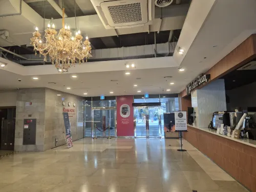 Ramada Hotel & Suites by Wyndham Seoul Namdaemun Public Areas Photos