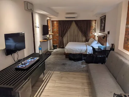 38PC Boutique Hotel Rooms Photos