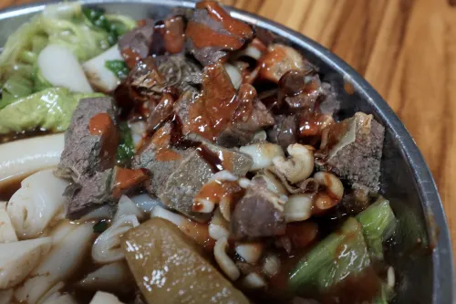 Shunshang Apartment Makanan Photos