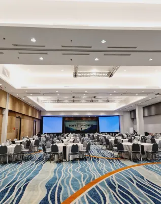 HARRIS Hotel & Conventions Kelapa Gading - Jakarta Photos