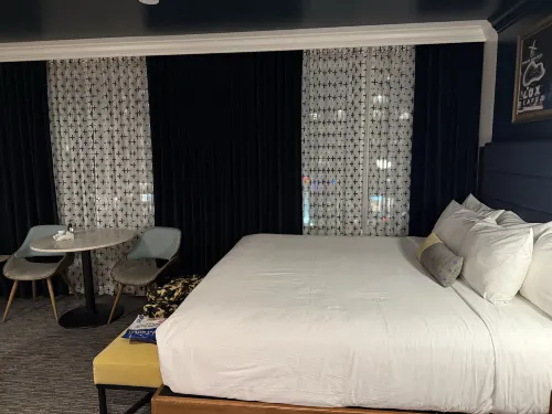 Hotel Belmont Vancouver MGallery Rooms Photos