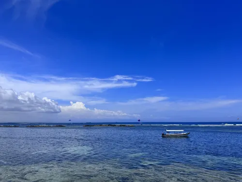 Grand Whiz Hotel Nusa Dua Bali Рядом с отелем Photos