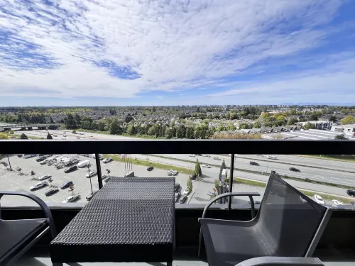 Sandman Signature Vancouver Airport Hotel & Resort Photos