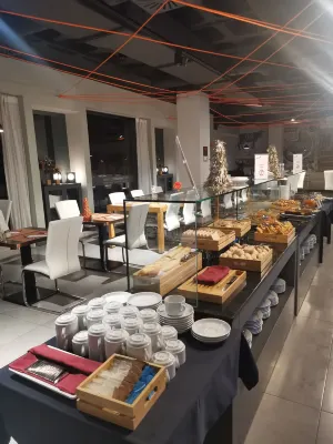 Star Inn Lisbon Airport Restauration Photos