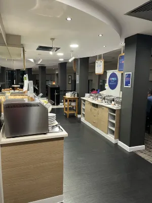 Holiday Inn Express Belfast City Photos