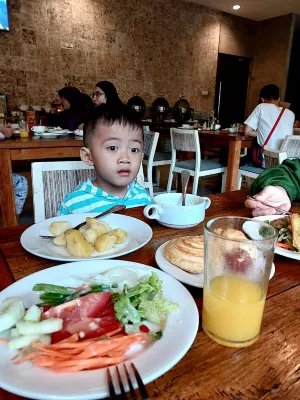 Greenotel Cilegon Makanan Photos