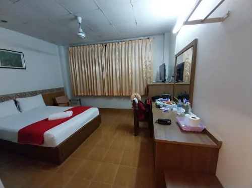 Suriwong Chumphon Hotel Chambres Photos