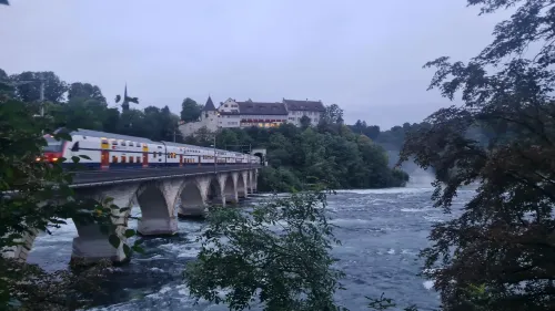 Hotel Rheinfall À proximité de l'hôtel Photos