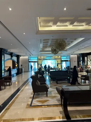 Sunday Hotel Holiday International Dubai Espaces publics Photos