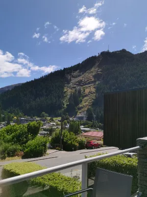 Queenstown House Bed & Breakfast and Apartments Circondario Photos
