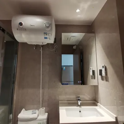 Yi Zhi. High Floor City View Huge-Screen Apartment(Shenzhen North Railway Station, Wanke Yue City) Kamar Photos