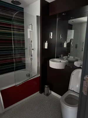 Village Hotel Manchester Ashton Chambres Photos