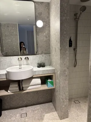 Rydges Melbourne an EVT hotel Rooms Photos