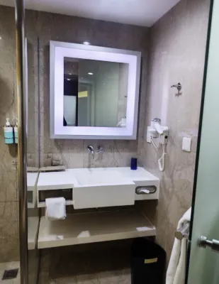 Novotel Jakarta Gajah Mada Kamar Photos