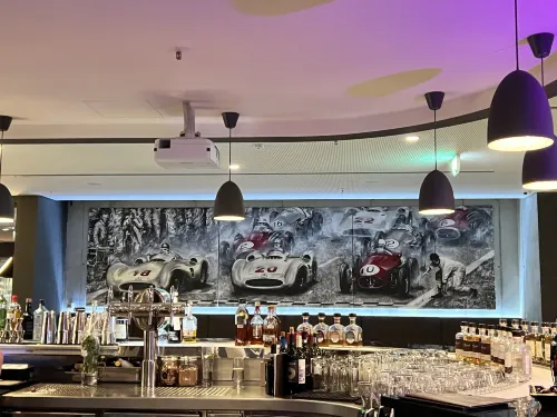 V8 Hotel Motorworld Region Stuttgart, BW Premier Collection Espaces publics Photos