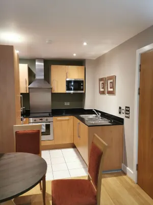 Marlin Apartments London Bridge - Empire Square Photos