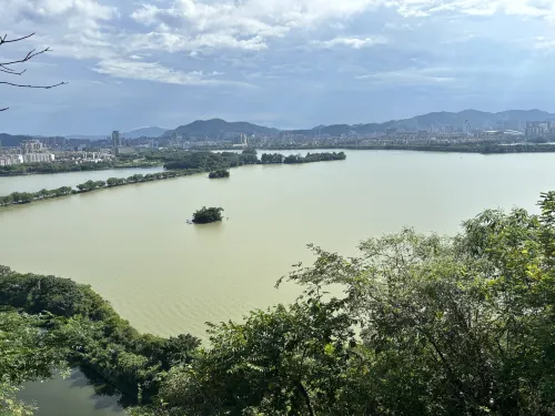 Zhaoqing · FumiFullmeCinemaBathtubDesignHotel Dekat Hotel Photos