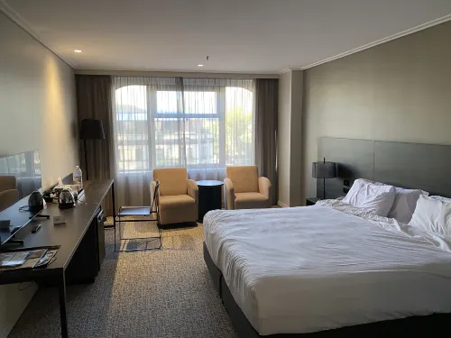 The Sydney Boulevard Hotel Kamar Photos