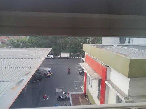 Life Emerald Hotel Surabaya Рядом с отелем Photos