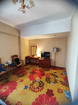 UB City Hotel Zimmer Photos