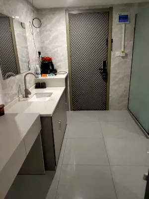 Hongrunxiang Hotel Rooms Photos