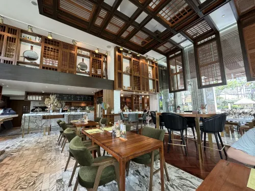137 Pillars Residences Bangkok Makanan Photos