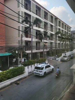 Lachata Ramkhamhaeng Hotel Espaces publics Photos