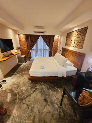 38PC Boutique Hotel Rooms Photos