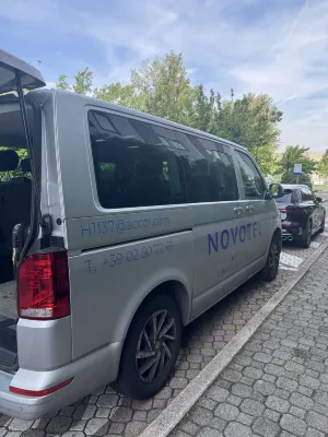 Novotel Milano Linate Aeroporto Рядом с отелем Photos