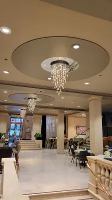 One King West Hotel and Residence Espaces publics Photos