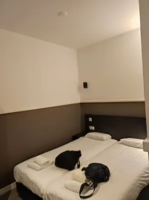 Hotel Manofa Camere Photos