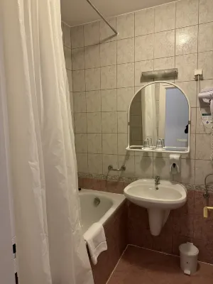 Baross City Hotel - Budapest Номера Photos