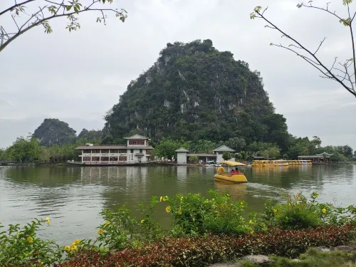 Haitao Hotel (Zhaoqing Seven Star Rock Archway Scenic Spot) Near Hotel Photos