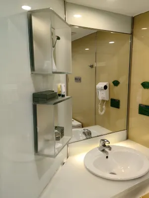 Hotel Guia Kamar Photos