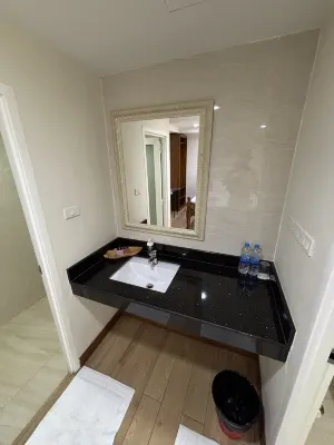 Royale 8 Ville Guest House Zimmer Photos