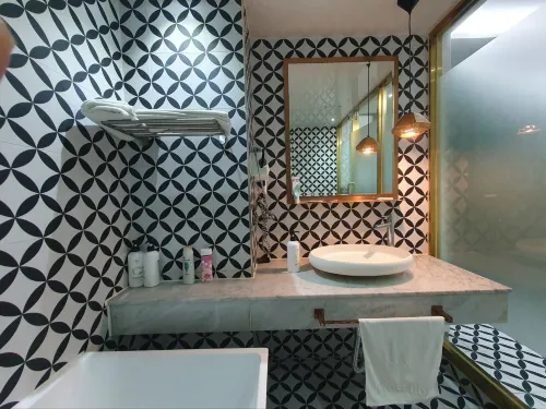 The Post Hotel Kamar Photos