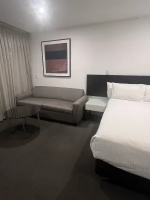 Adina Apartment Hotel Wollongong Rooms Photos
