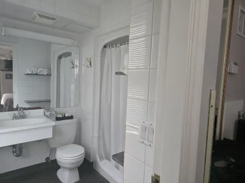 Madison Manor Boutique Hotel Rooms Photos