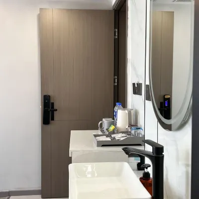 Qingluan Audio-Visual·Elegant Residence (Shenzhen Polytechnic Xili Campus Branch) Rooms Photos