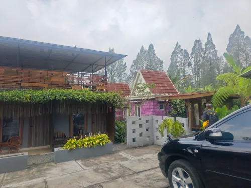 Istana Bromo Area Publik Photos