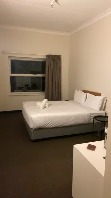YHA Adelaide Central Rooms Photos