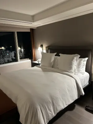 Four Seasons Hotel Embarcadero Rooms Photos